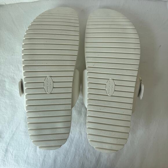 NIB Anne Klien Flex Dainty Flip Flop Thong 11 White Gold Adjustable‎ Buckle - Picture 8 of 8